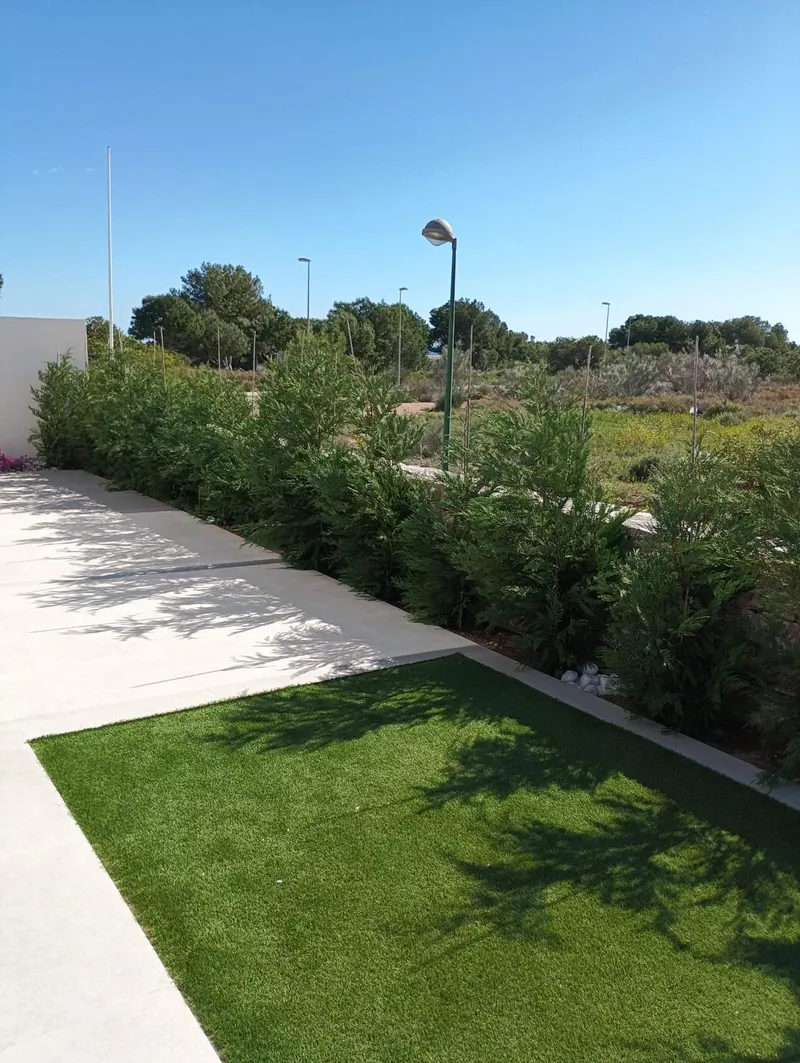NEW BUILD VILLAS IN PILAR DE LA HORADADA ON THE GOLF COURSE