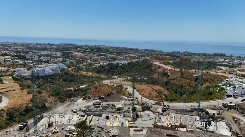 NEW BUILD RESIDENTIAL COMPLEX NEAR ESTEPONA