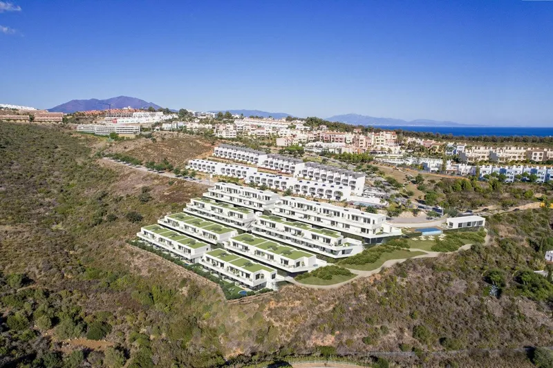 ADOSADOS DE OBRA NUEVA CON VISTAS AL MAR EN MANILVA