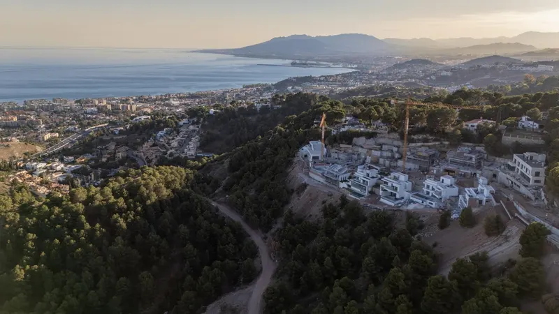 Nowo wybudowane luksusowe wille z widokiem na morze w Pinares de San Anton, Malaga