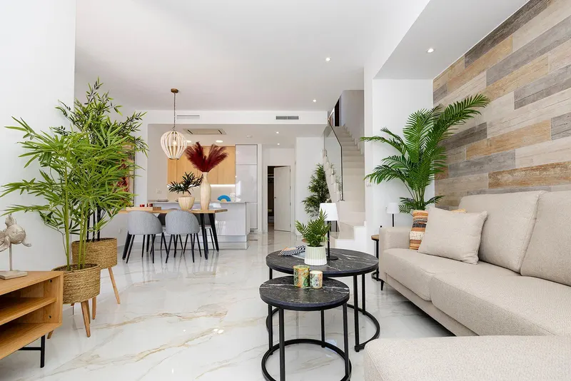 Impresionantes villas de nueva construcción en Polop con vistas al mar