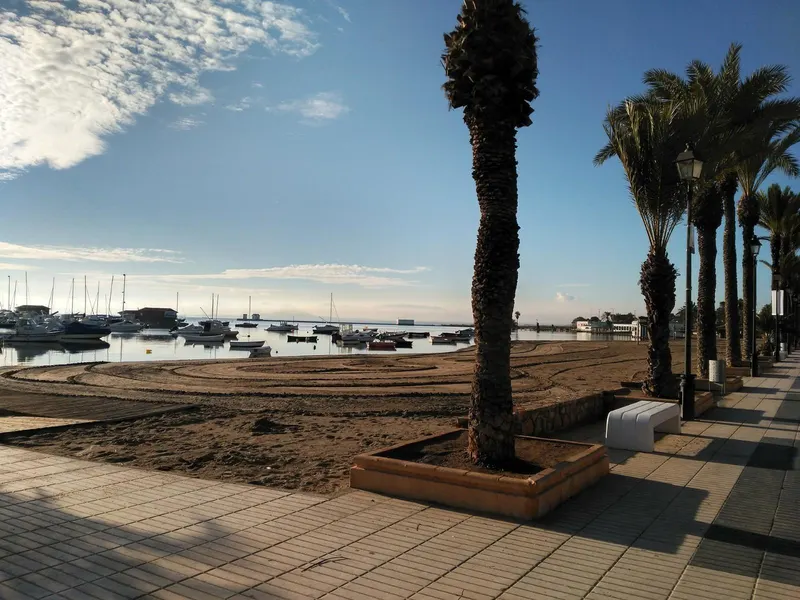 VILLA DE OBRA NUEVA EN LOS ALCAZARES