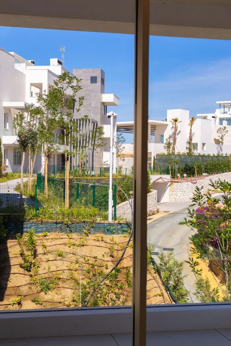 Ekskluzywne, gotowe do zamieszkania mieszkania w nowym osiedlu, otoczone naturą w El Soto de Marbella