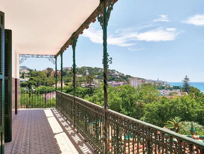 Modern Luxury in a Historic Setting: Exclusive Homes in El Limonar, Malaga