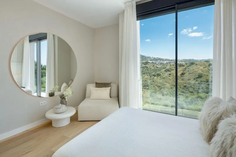 Lujosas casas adosadas de nueva construcción en Río Real, Marbella