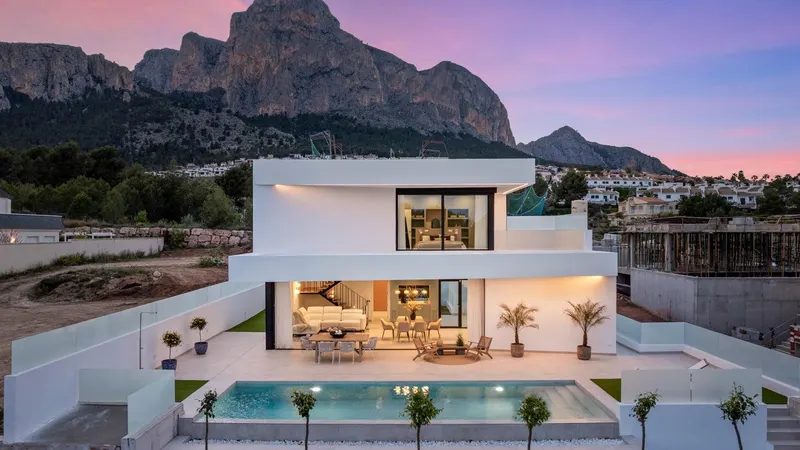 NEW BUILD VILLAS IN POLOP