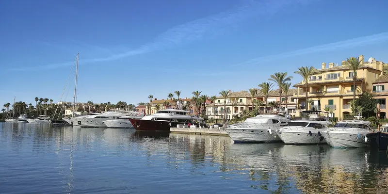 New Build Apartments with Sea Views in Bahía de las Rocas Manilva Costa del Sol