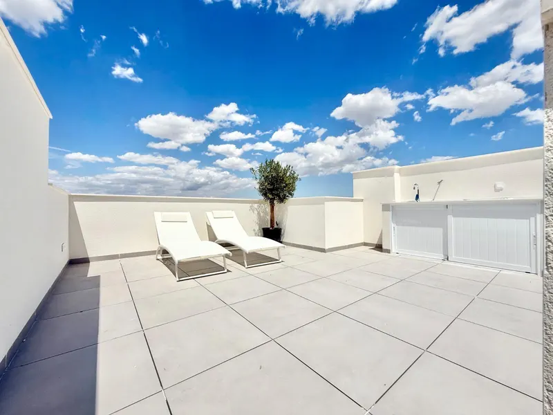 New Build Townhouses for Sale in Cox – 44 Modern Homes with Great Amenities