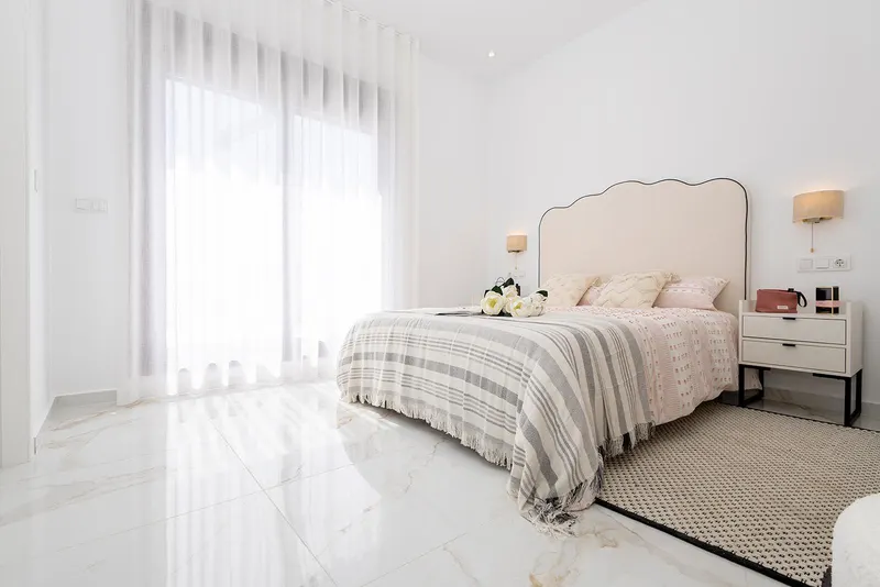 Impresionantes villas de nueva construcción en Polop con vistas al mar