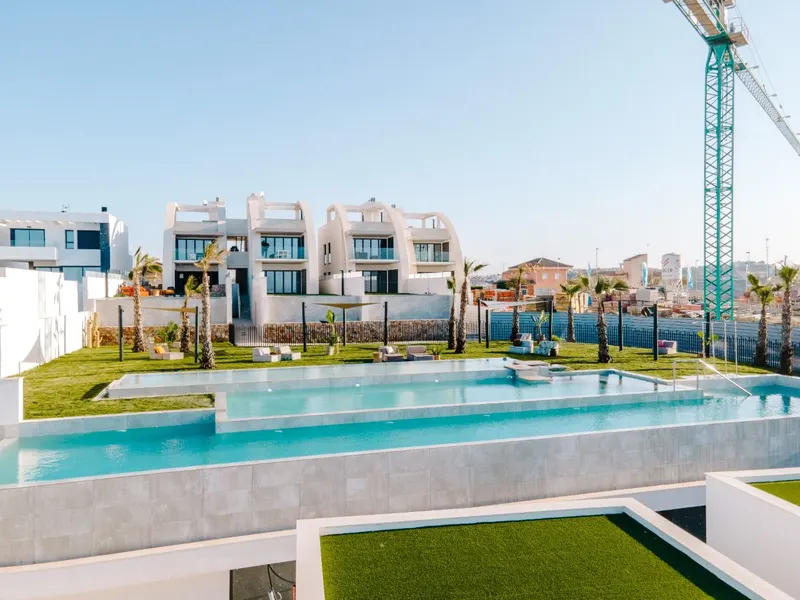 LUKSUSOWY I DESIGNERSKI APARTAMENT PRZY POLU GOLFOWYM