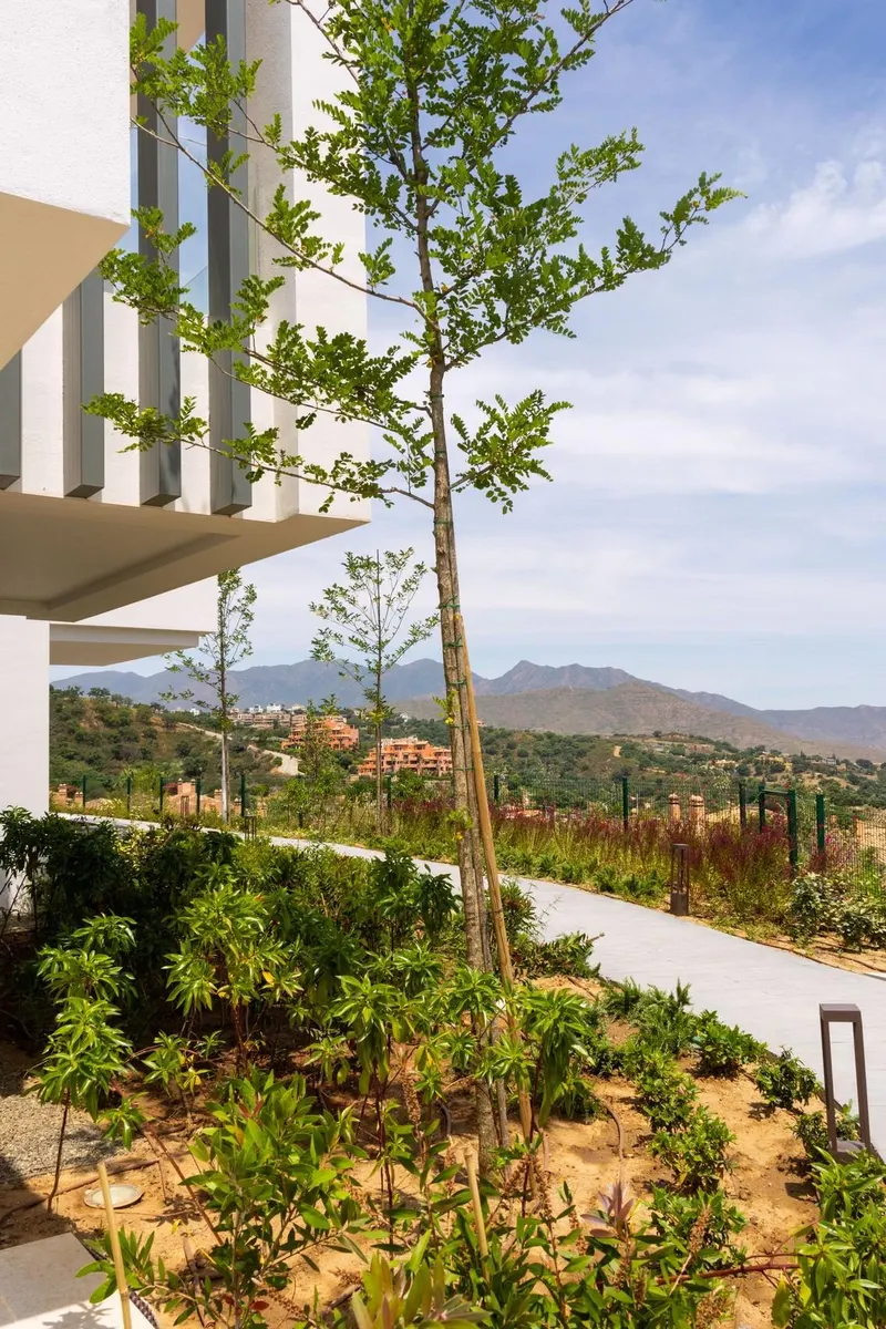 Ekskluzywne, gotowe do zamieszkania mieszkania w nowym osiedlu, otoczone naturą w El Soto de Marbella