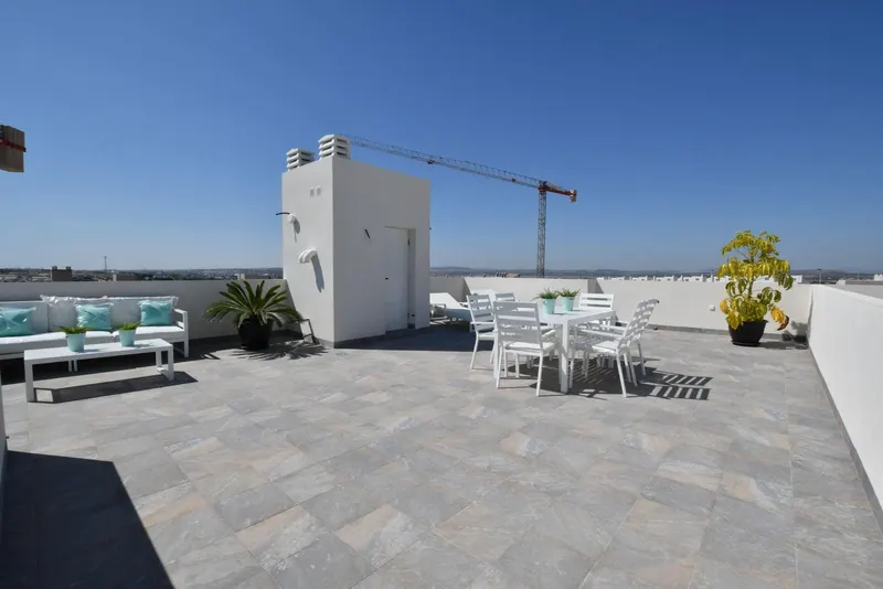 Bungalows de Obra Nueva en San Miguel de Salinas – Naturaleza, Golf y Confort
