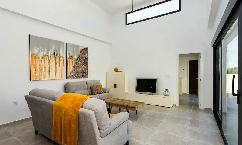 THE MEDITERRANEAN LIFESTYLE ALL ON ONE LEVEL