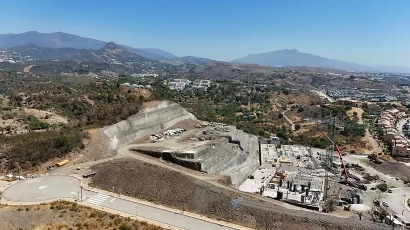 NEW BUILD RESIDENTIAL COMPLEX NEAR ESTEPONA