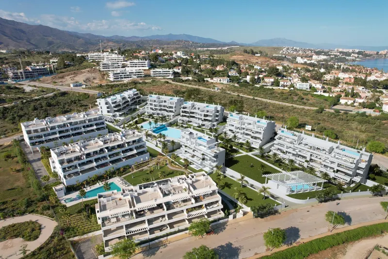RYNEK PIERWOTNY KOMPLEKS MIESZKANIOWY W LA GASPARA, ESTEPONA