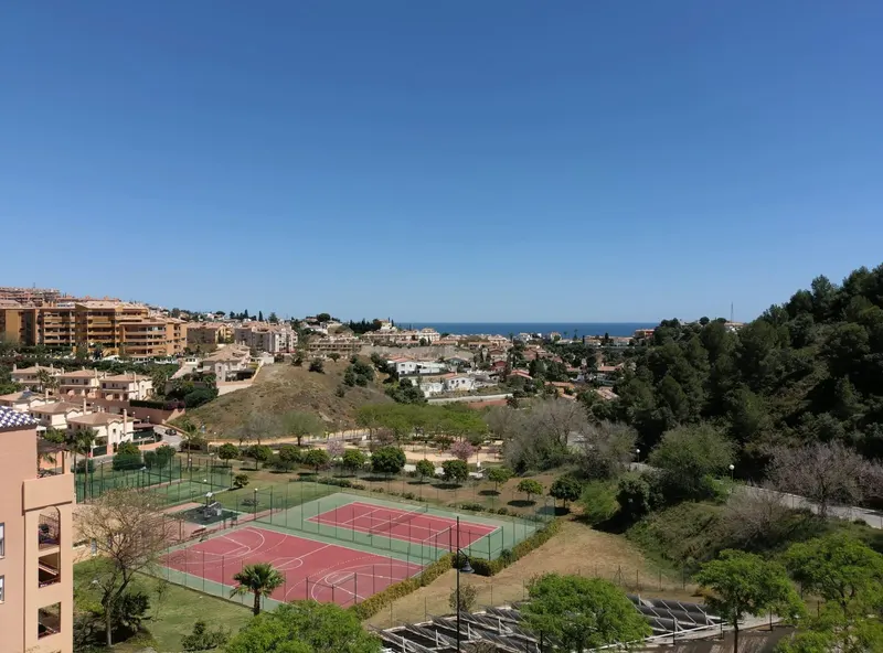 RYNEK PIERWOTNY KOMPLEKS MIESZKANIOWY W FUENGIROLA