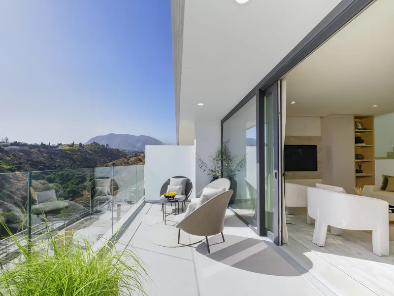 Luxurious New Build Townhouses with Sea Views in El Higuerón, Costa del Sol