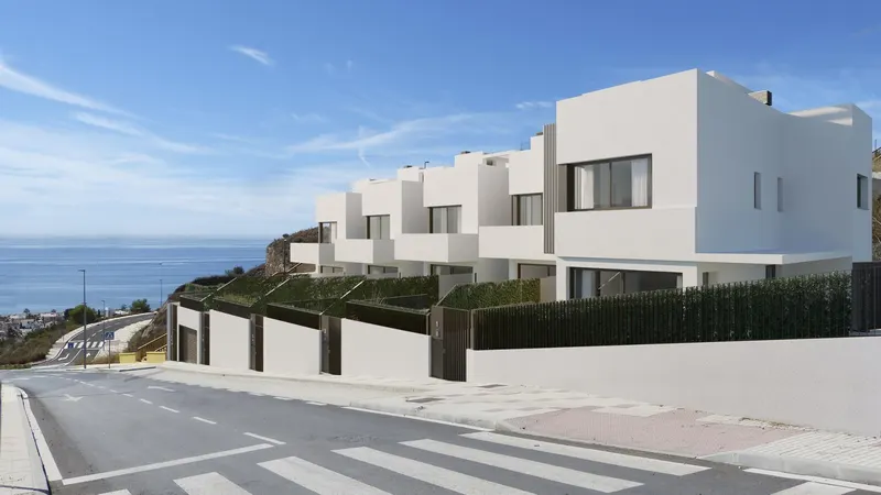 NEW BUILD TOWNHOUSES NEAR MALAGA