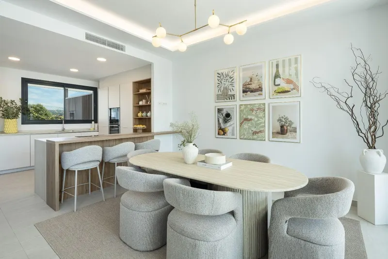 Lujosas casas adosadas de nueva construcción en Río Real, Marbella