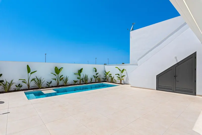 NEW BUILD TOWNHOSES IN LOS ALCAZARES