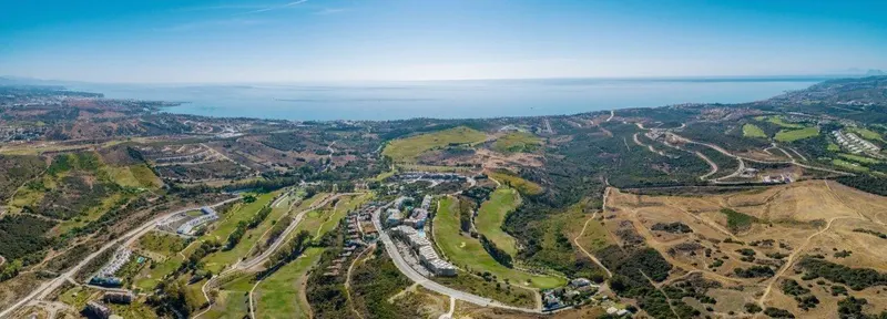 COMPLEJO RESIDENCIAL DE OBRA NUEVA CERCA DE ESTEPONA GOLF