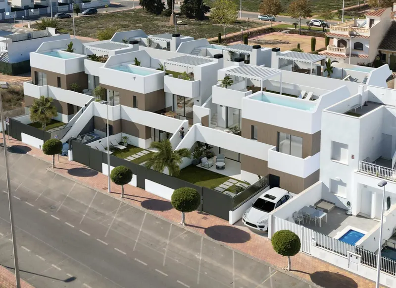Nowe bungalowy z prywatnym basenem w San Pedro del Pinatar