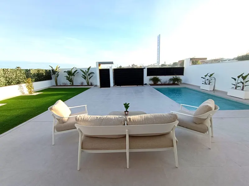 Lujosos chalets adosados de nueva construcción en Benijófar, Costa Blanca