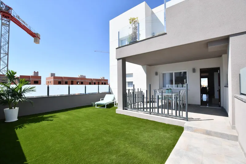 Bungalows de Obra Nueva en San Miguel de Salinas – Naturaleza, Golf y Confort