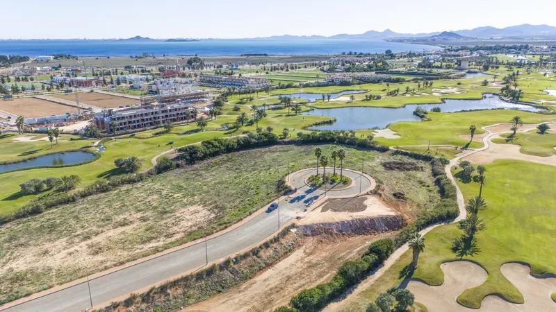 Residencia de nueva construcción en primera línea del campo de golf La Serena, en Los Alcázares
