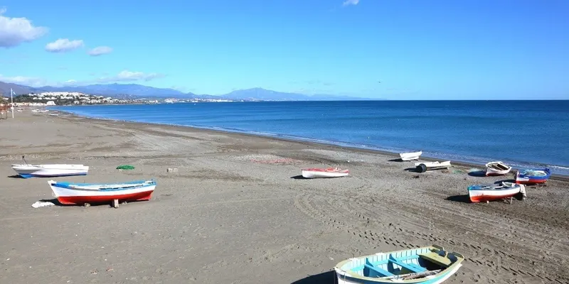 ADOSADOS DE OBRA NUEVA CON VISTAS AL MAR EN MANILVA
