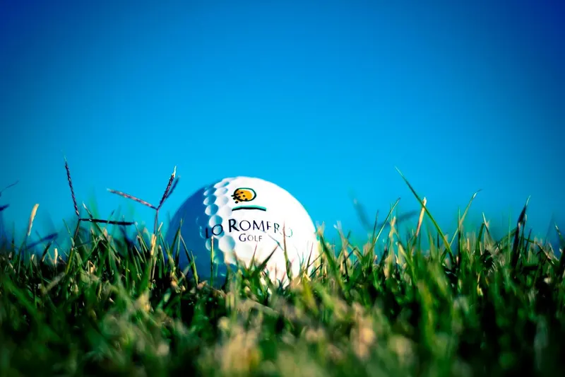 Villas de nueva construcción en primera línea de Lo Romero Golf