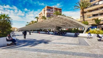 APARTAMENTOS Y ÁTICOS DE OBRA NUEVA CERCA DE LA PLAYA EN TORREVIEJA