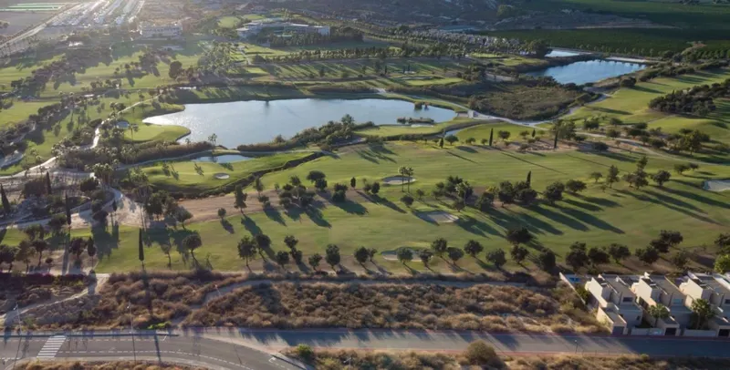 Ekskluzywne, nowo wybudowane wille przy polu golfowym w ośrodku La Finca Golf Resort