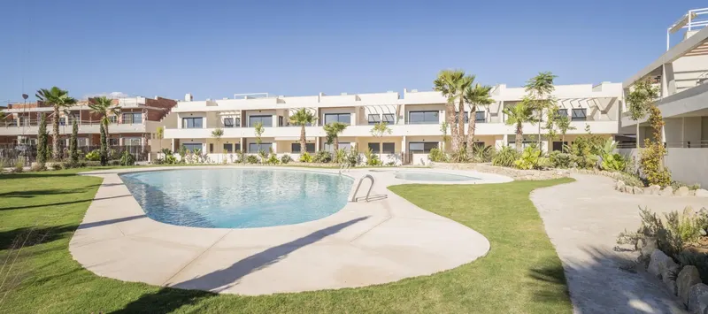 BUNGALOW DE DISEÑO JUNTO AL MAR