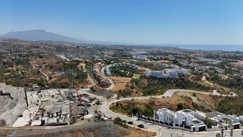 NEW BUILD RESIDENTIAL COMPLEX NEAR ESTEPONA