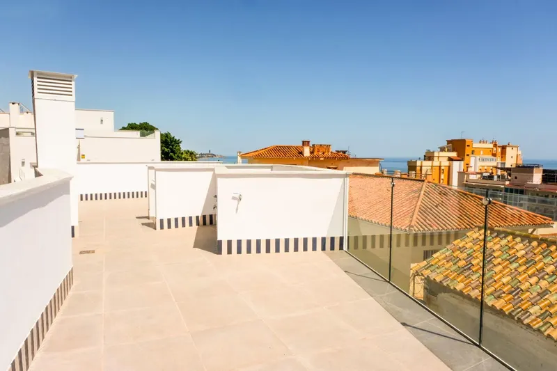 Viviendas exclusivas con vistas al mar en La Malagueta (Málaga): vida costera de primer nivel