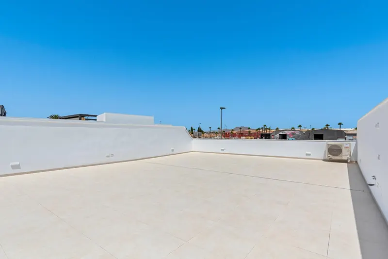 Villas de nueva construcción cerca de Serena Golf en Los Alcázares