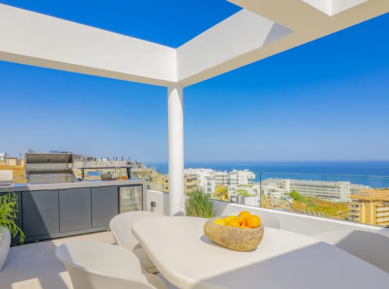 Luxurious New Build Townhouses with Sea Views in El Higuerón, Costa del Sol