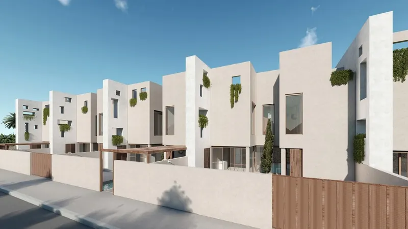 NOWE, NAROŻNE KAMIENICE W FORMENTERA DEL SEGURA