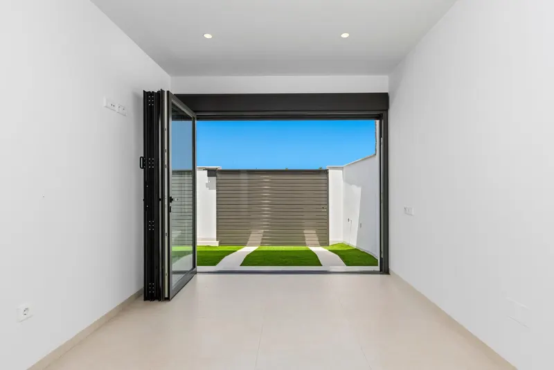 Villas de nueva construcción cerca de Serena Golf en Los Alcázares