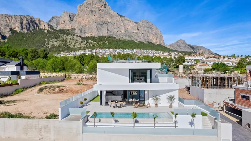 NEW BUILD VILLAS IN POLOP