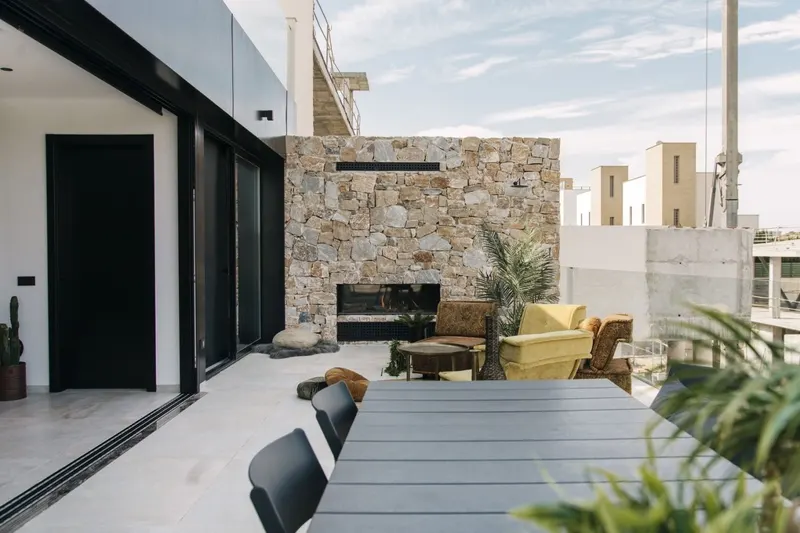 VILLA DE DISEÑO JUNTO AL MAR