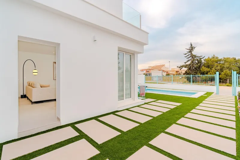 New Build Villas Near La Serena Golf and the Beach in Los Alcázares