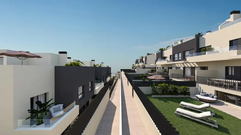 New Build 4 Bedroom Townhouses in Torre del Mar Just 800 m from the Beach