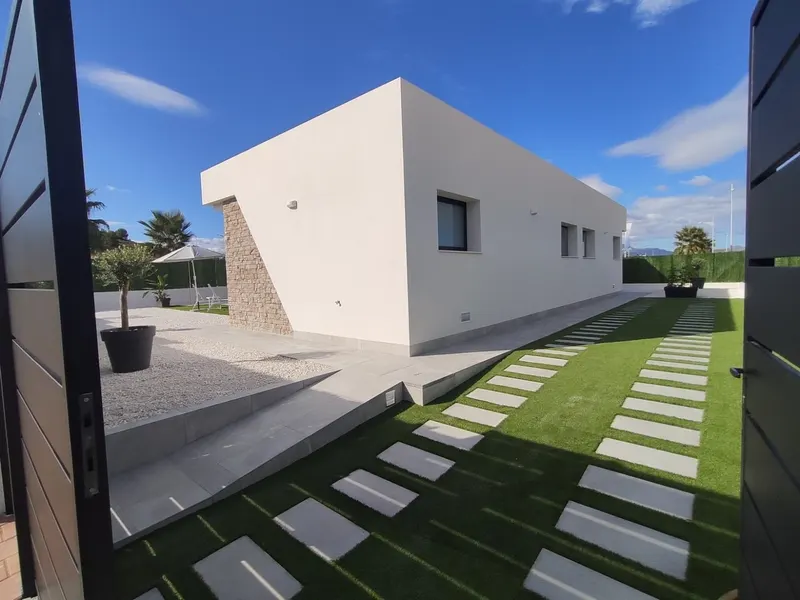 MODERN VILLAS IN CALASPARRA WITH PRIVATE POOL !!!
