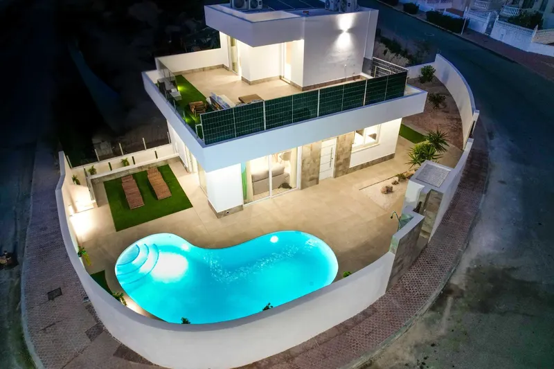 BEAUTIFUL BIG VILLA WITH VIEWS TO THE GOLF COURSE "LA MARQUESA"!