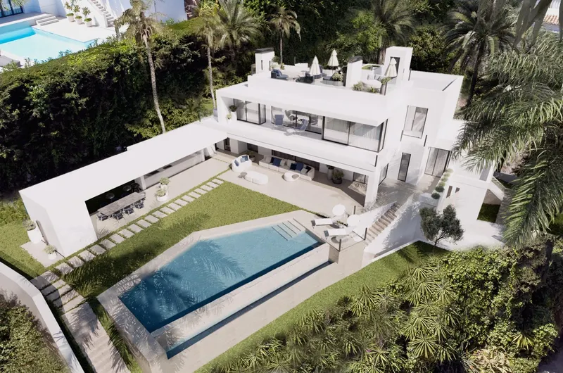 Vida de lujo en Cascada de Camoján, Marbella: Un refugio de privacidad y elegancia.