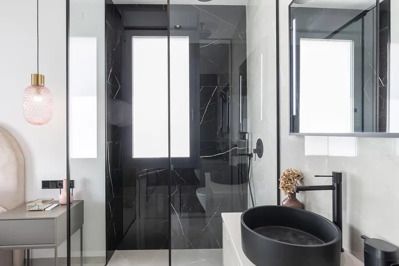 Chalets de obra nueva de una planta con piscina privada en Torrevieja