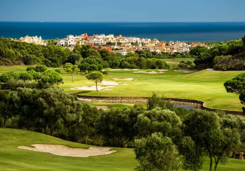NEW BUILD RESIDENTIAL COMPLEX IN LA ALCAIDESA, SAN ROQUE