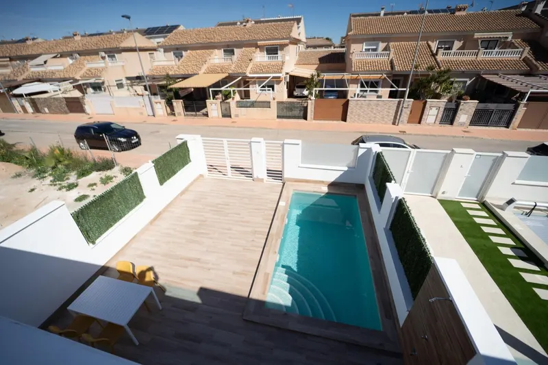 NOWE KAMIENICE W SAN JAVIER